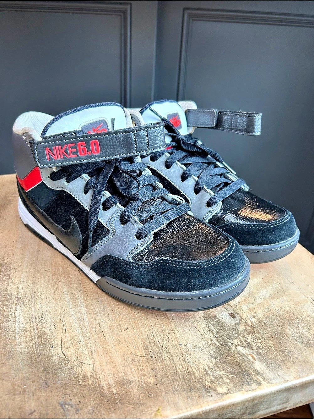 Nike 6.0 Mid High Top Sneakers Black & Red US 9.5